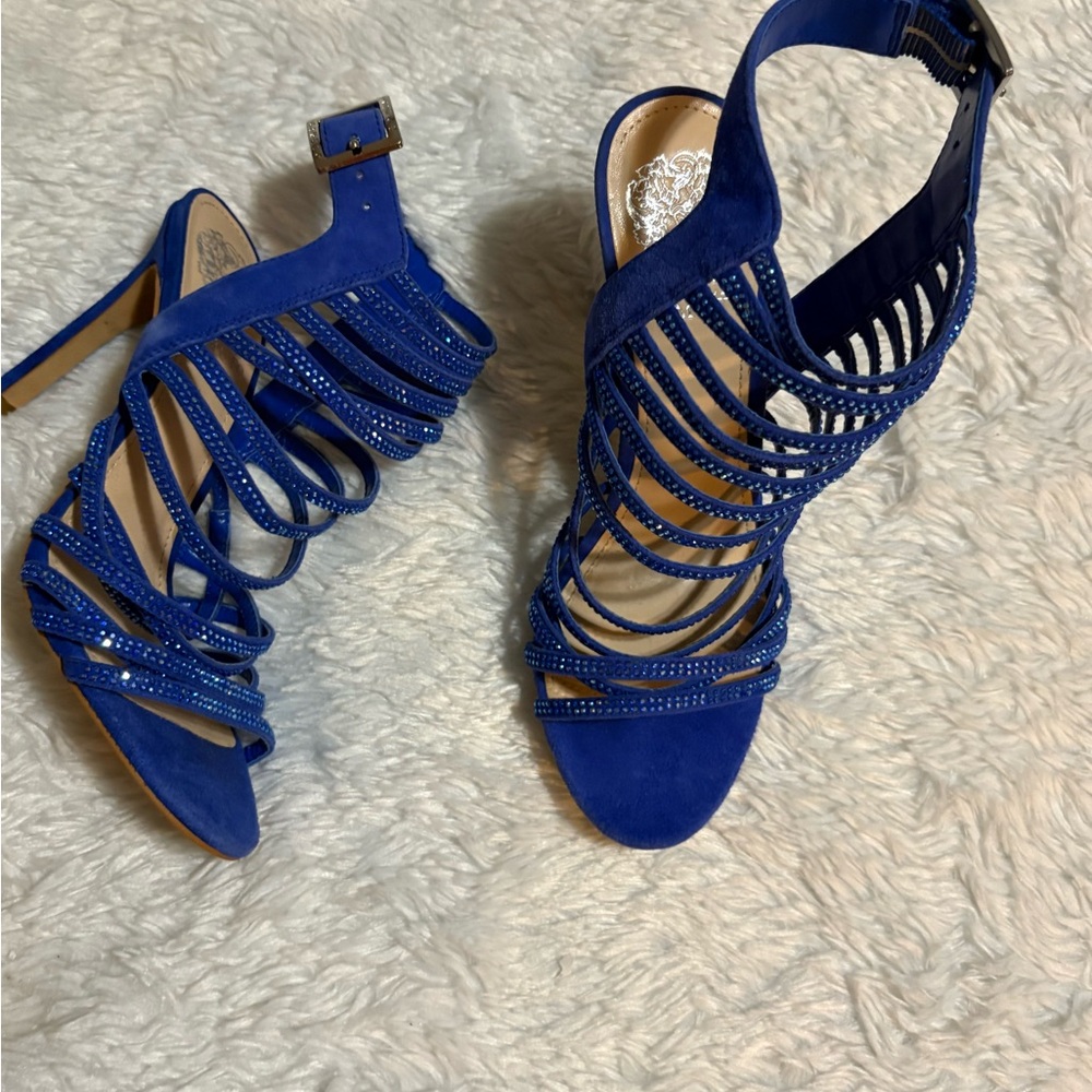 Vince Camuto SAND DOLLAR Kipper
Suede Sandal Royal Blue With rhinestone Sz 6.5